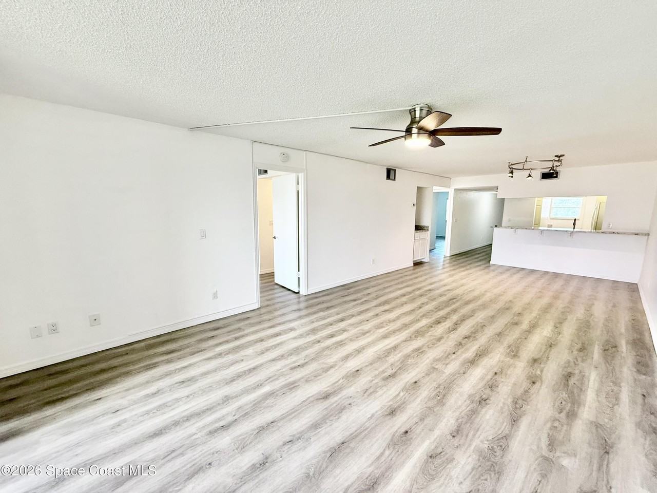 840 N Atlantic Ave #C303 - Photo 4 of 34
