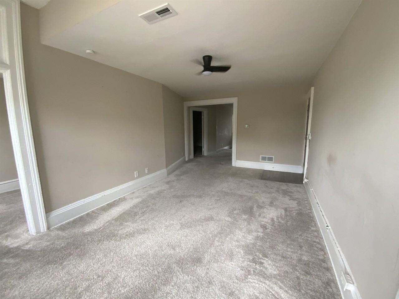 215B W Milwaukee St - Photo 2 of 14