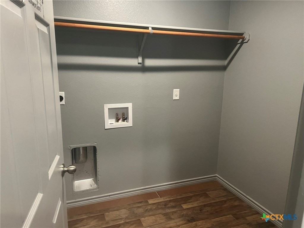 2814 Leroy Cir #B - Photo 4 of 16