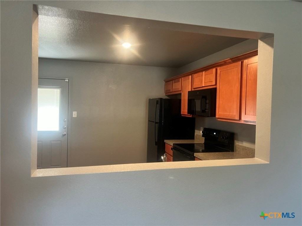 2814 Leroy Cir #B - Photo 5 of 16