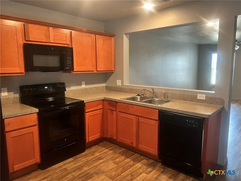 2814 Leroy Cir #B - Photo 6 of 16