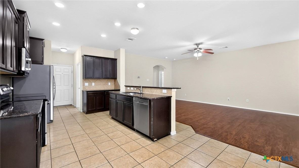 3403 Cricklewood Dr - Photo 3 of 14
