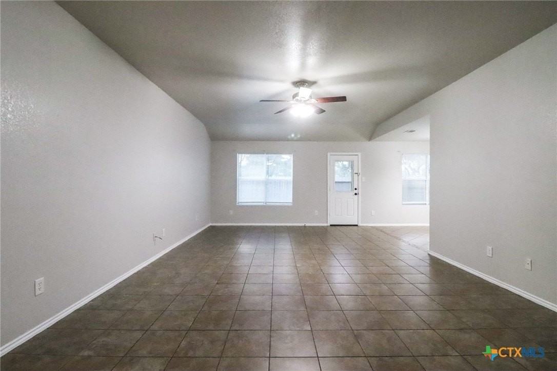 1705 Liberty Hill Dr - Photo 5 of 36