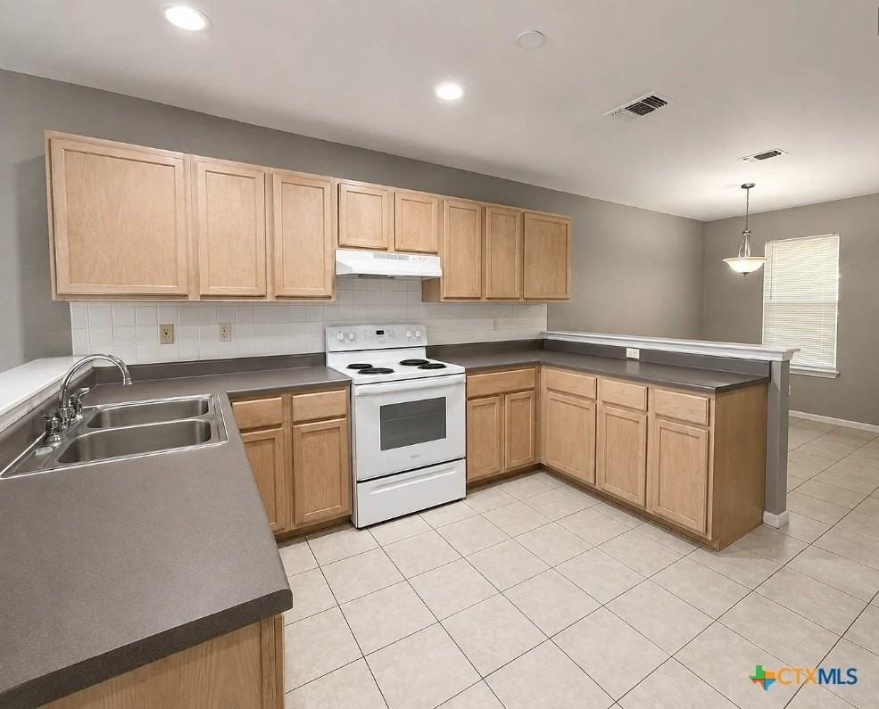 2907 Cantabrian Dr #C - Photo 3 of 11
