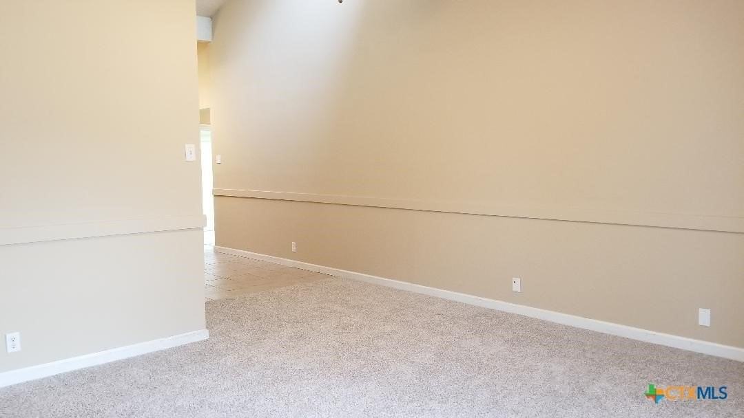 19 Sun Flower Cir - Photo 2 of 10