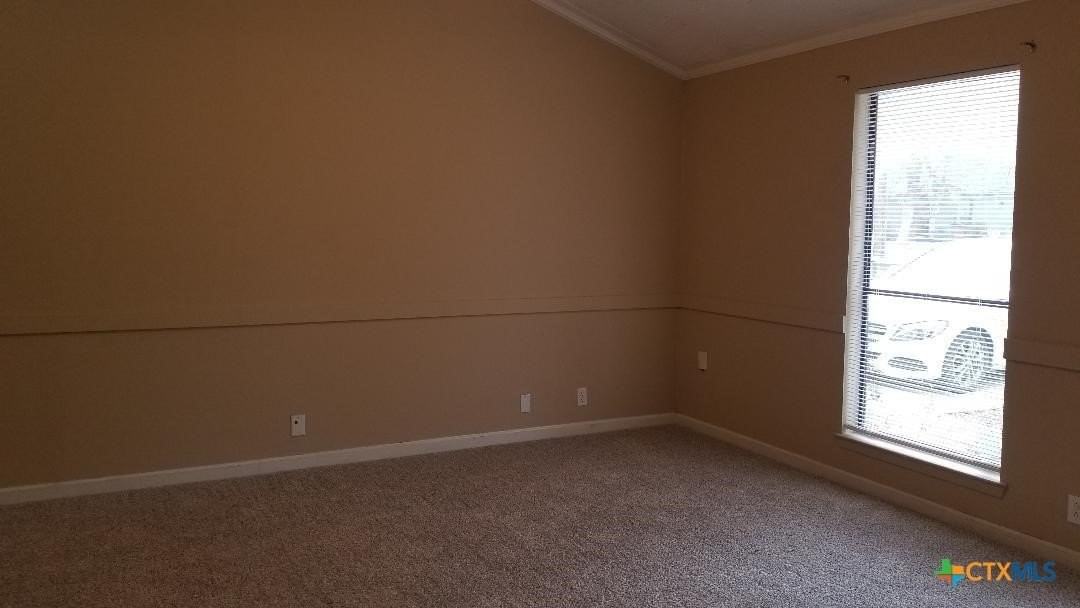 19 Sun Flower Cir - Photo 3 of 10