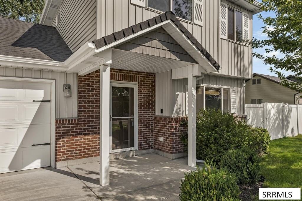 1150 Hammerstone Dr - Photo 4 of 50