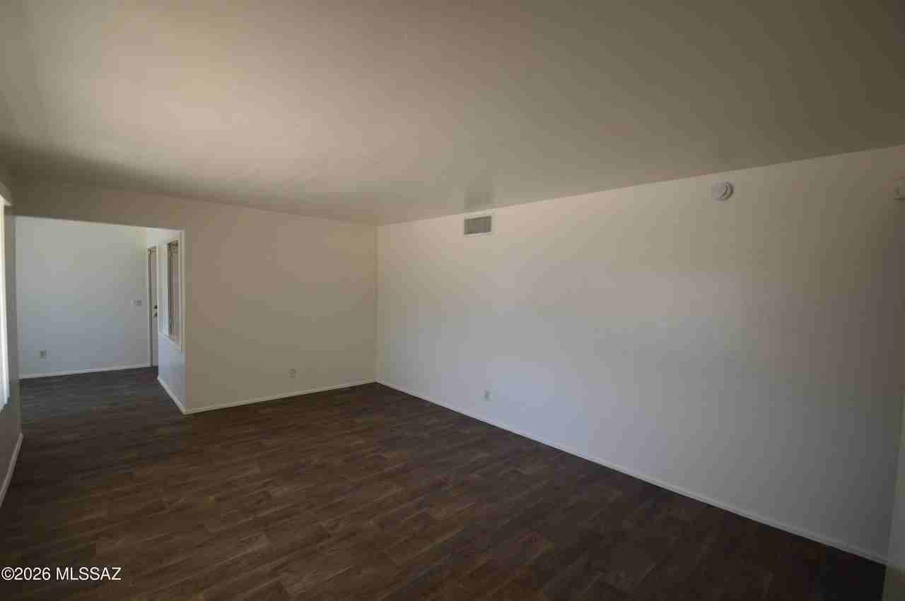 1456 S Avenida Sirio - Photo 4 of 13