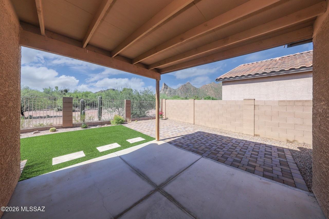 2943 W Dakota Vista Way - Photo 3 of 24