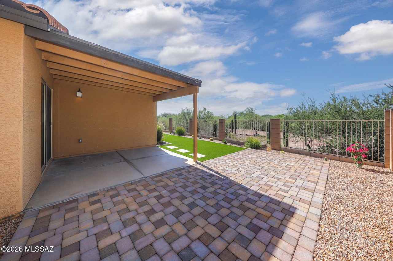 2943 W Dakota Vista Way - Photo 4 of 24