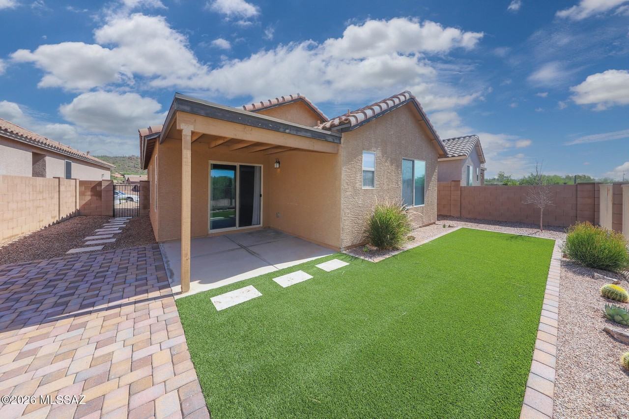 2943 W Dakota Vista Way - Photo 5 of 24