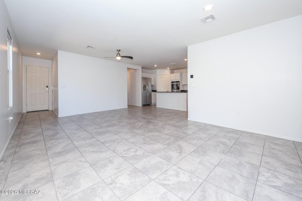 2943 W Dakota Vista Way - Photo 7 of 24