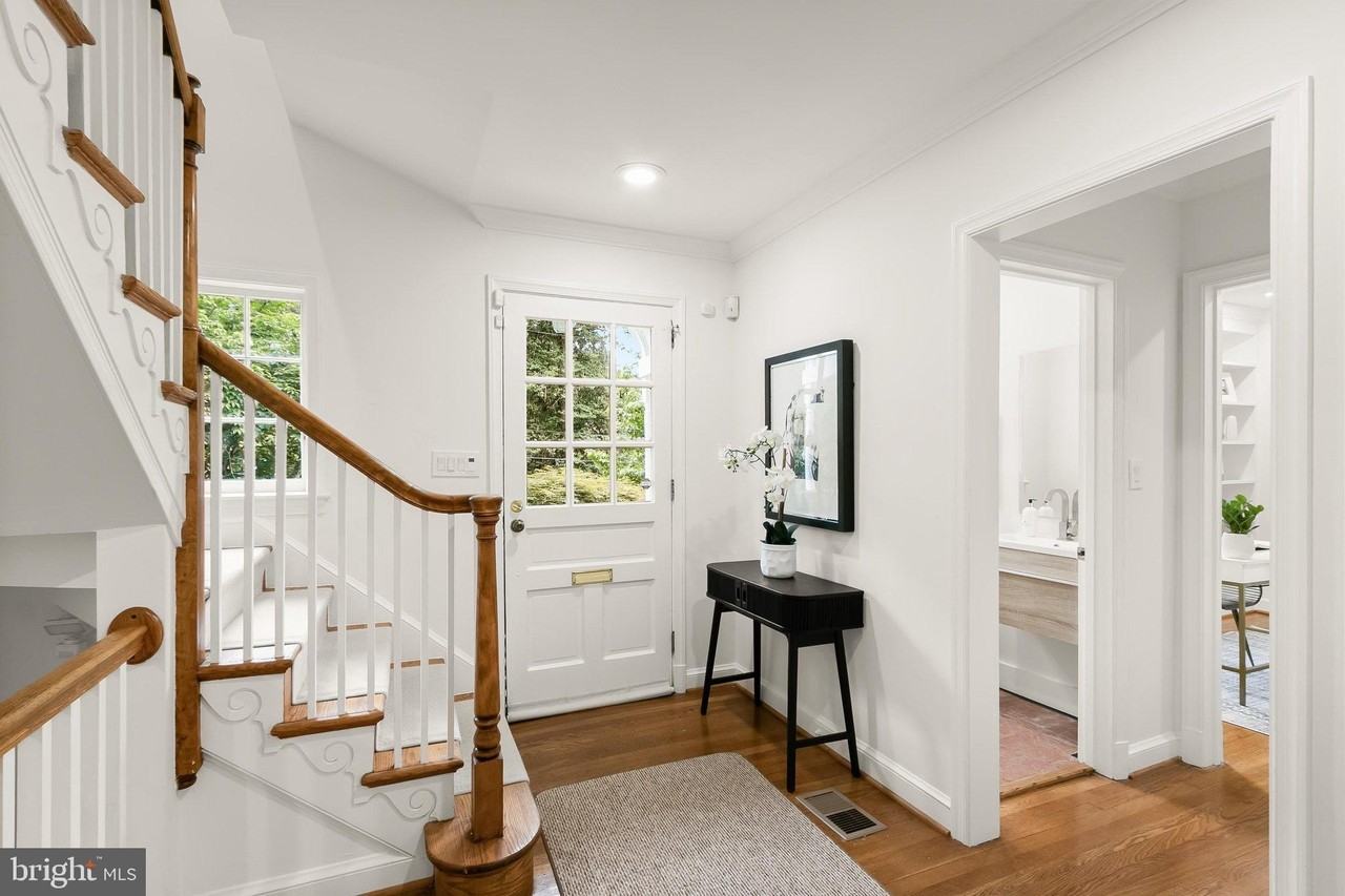 5193 Watson St Nw - Photo 4 of 44