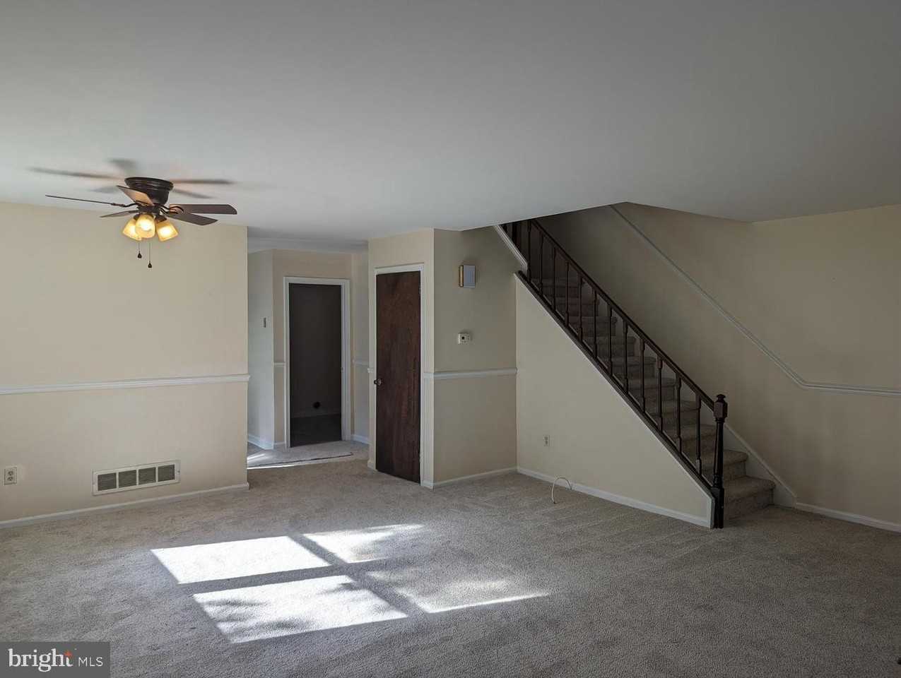 830 Woodcrest Dr - Photo 4 of 29