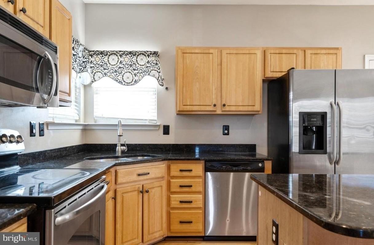 1721 Grande View Ave - Photo 5 of 15
