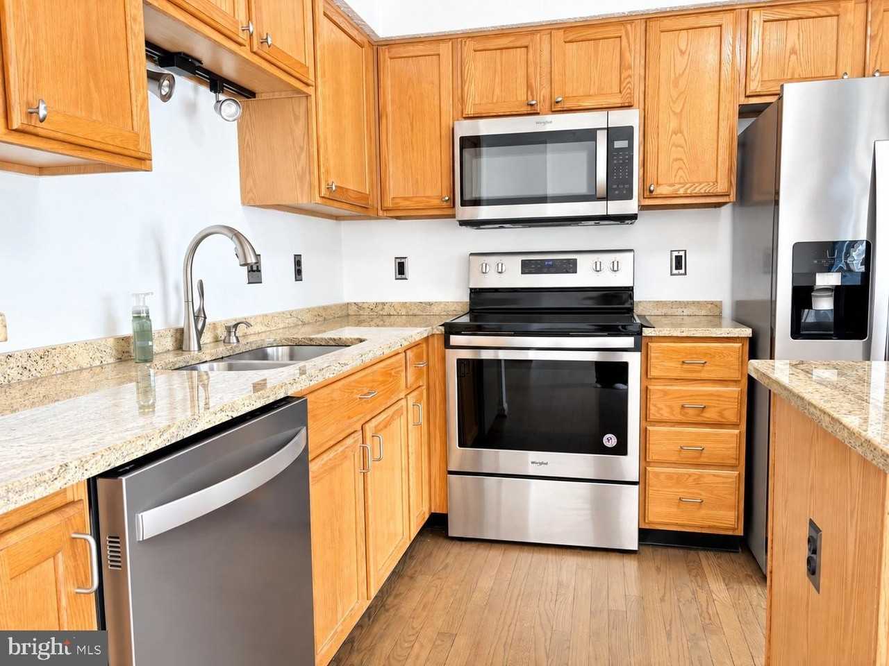 8720 Thornbrook Dr - Photo 6 of 34