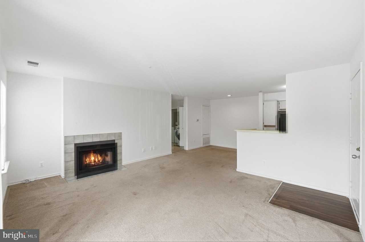 9907 Boysenberry Way #105 - Photo 5 of 19