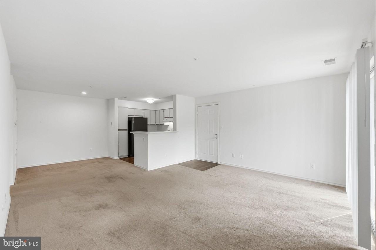 9907 Boysenberry Way #105 - Photo 6 of 19