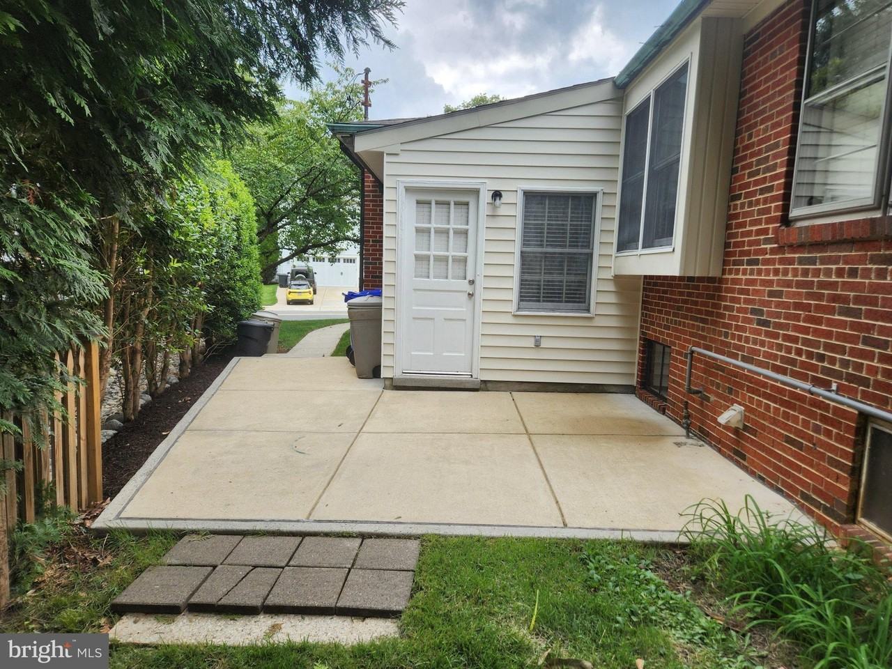 5601 Pollard Rd - Photo 4 of 26