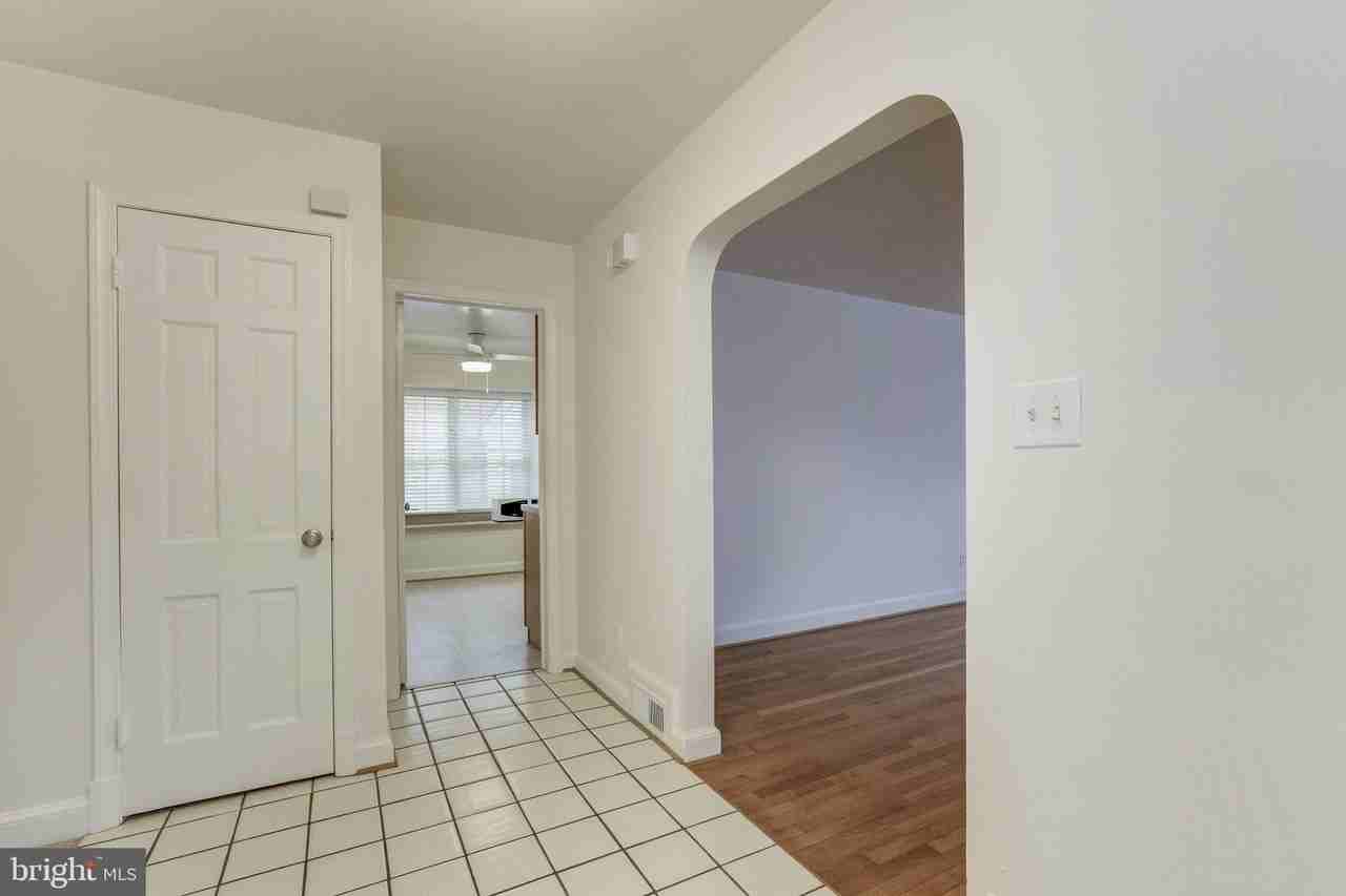5601 Pollard Rd - Photo 5 of 26