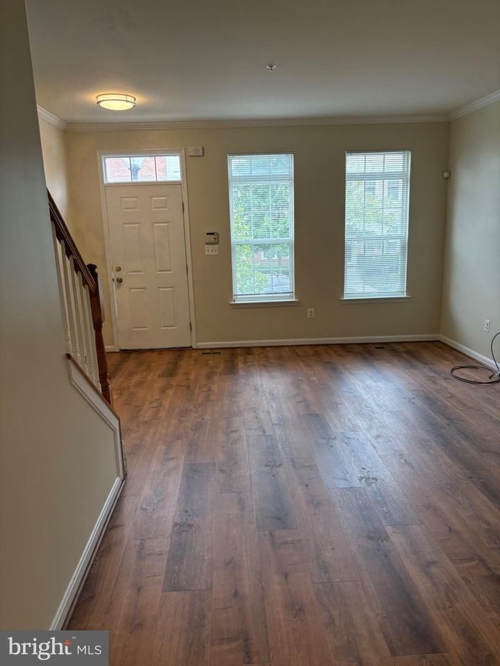 5618 Lanier Ave - Photo 4 of 28
