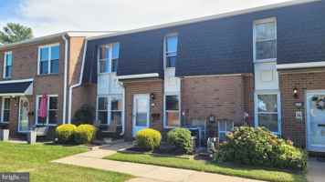 featured image of 1013 Harbour Dr