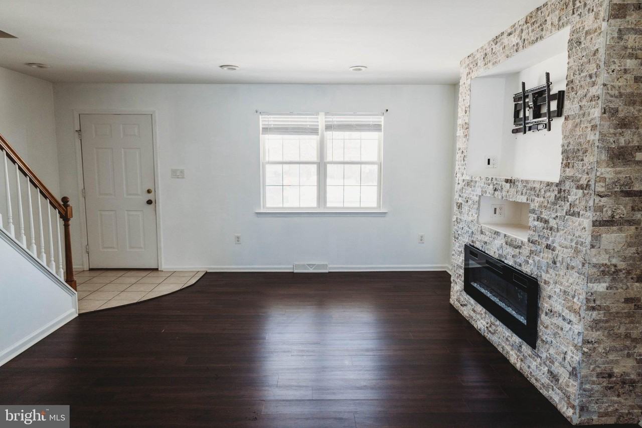 312 Galean Dr - Photo 3 of 15