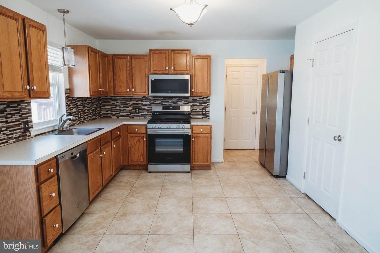 312 Galean Dr - Photo 4 of 15