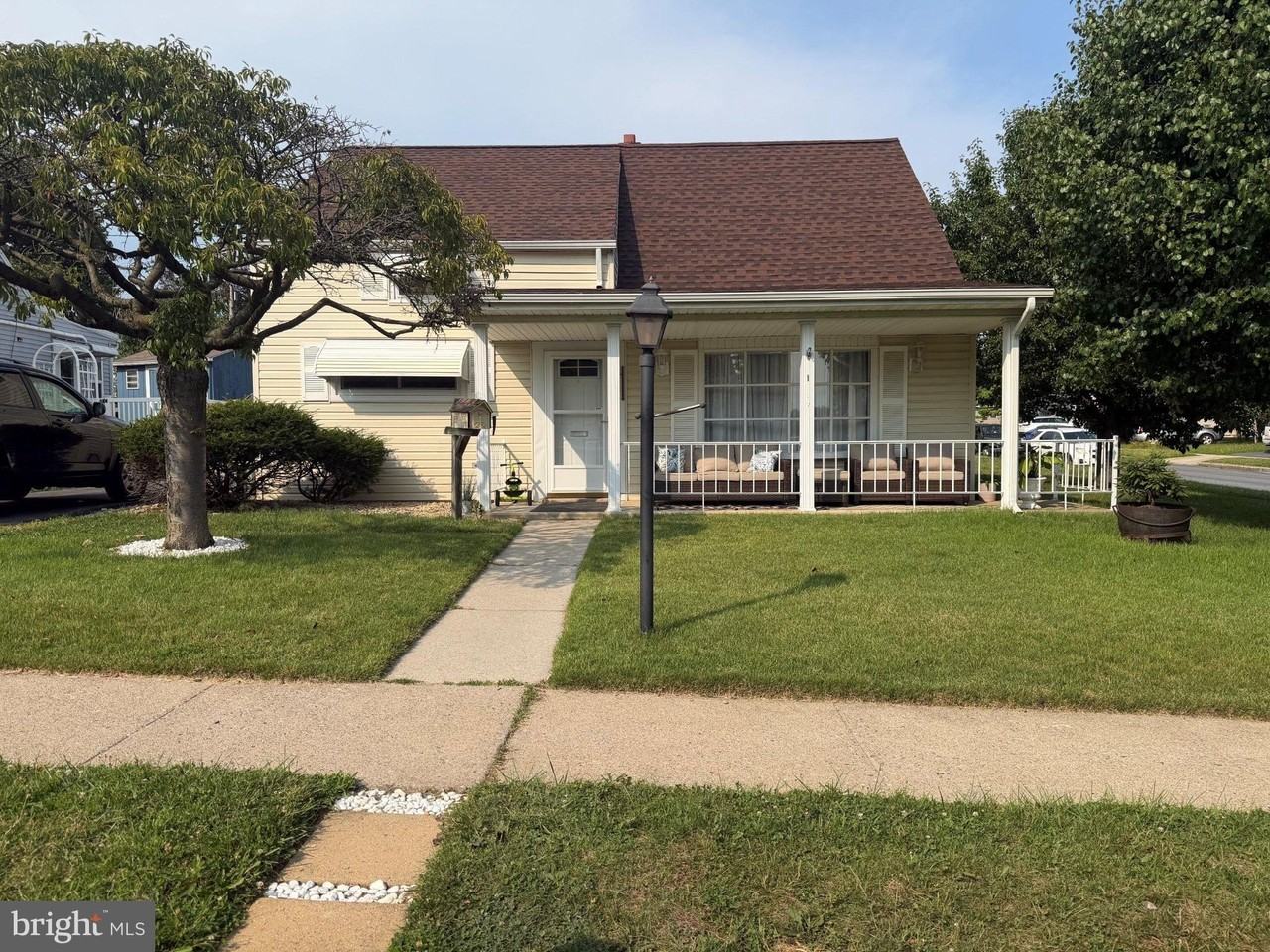 801 Apache Ln - Photo 2 of 18