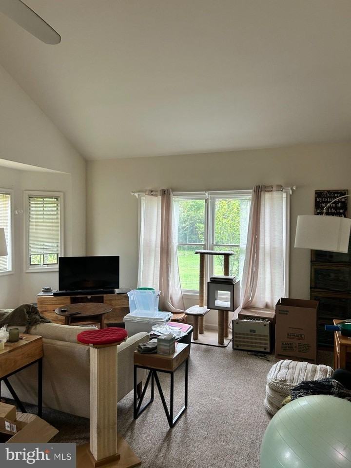 1938 Freier Rd - Photo 2 of 19