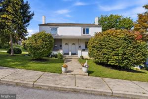 featured image of 162 Rosemont Ave #2