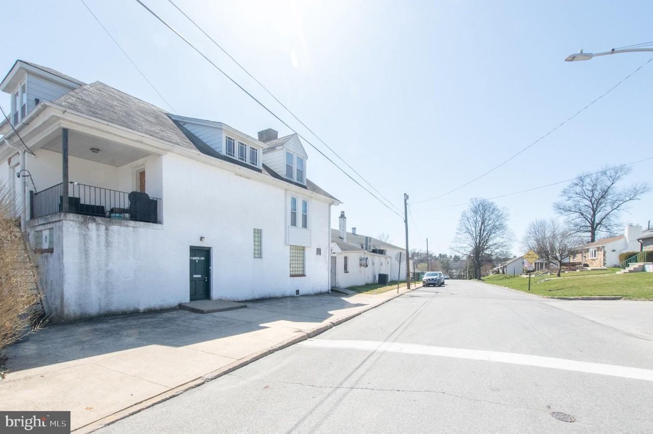 401 W Washington St #2