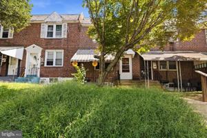 featured image of 351 W 22nd St