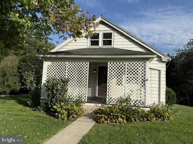 1013 Buck Rd - Photo 2 of 14