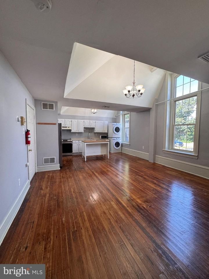 13 N 4th Ave #5