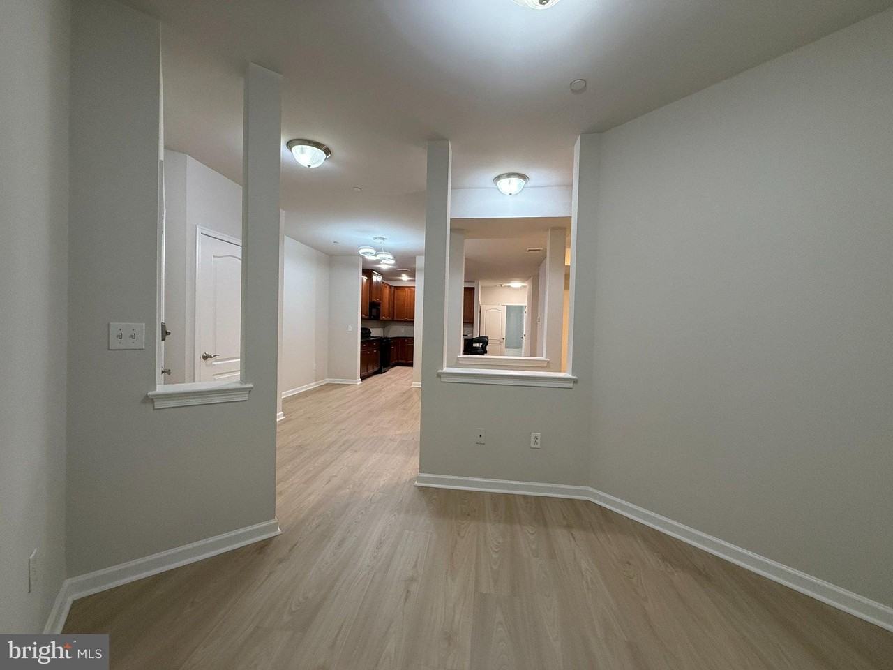 407 Carson Ter - Photo 5 of 50