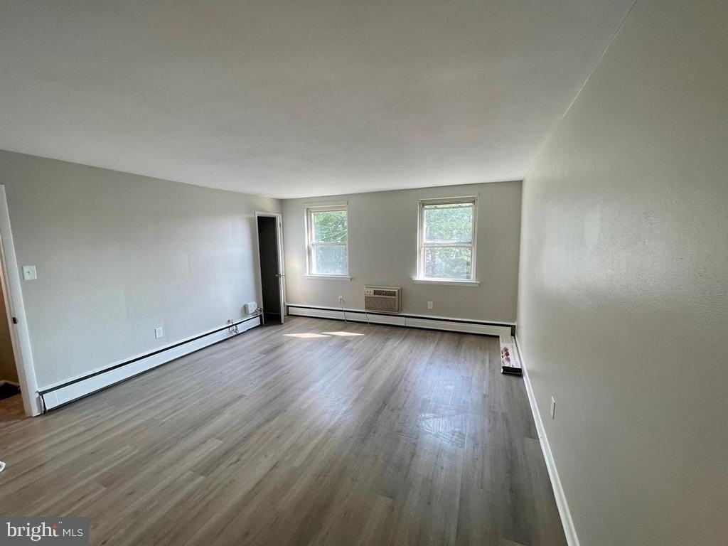 239 S 3rd St #B - Photo 6 of 16