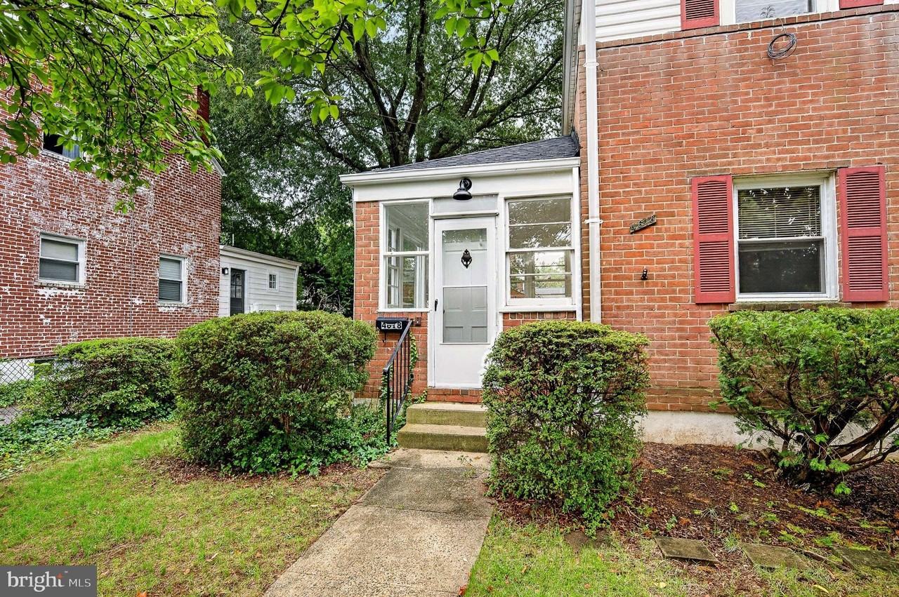 4618 3rd St N - Photo 3 of 45