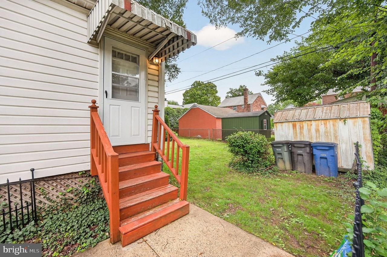 4618 3rd St N - Photo 5 of 45