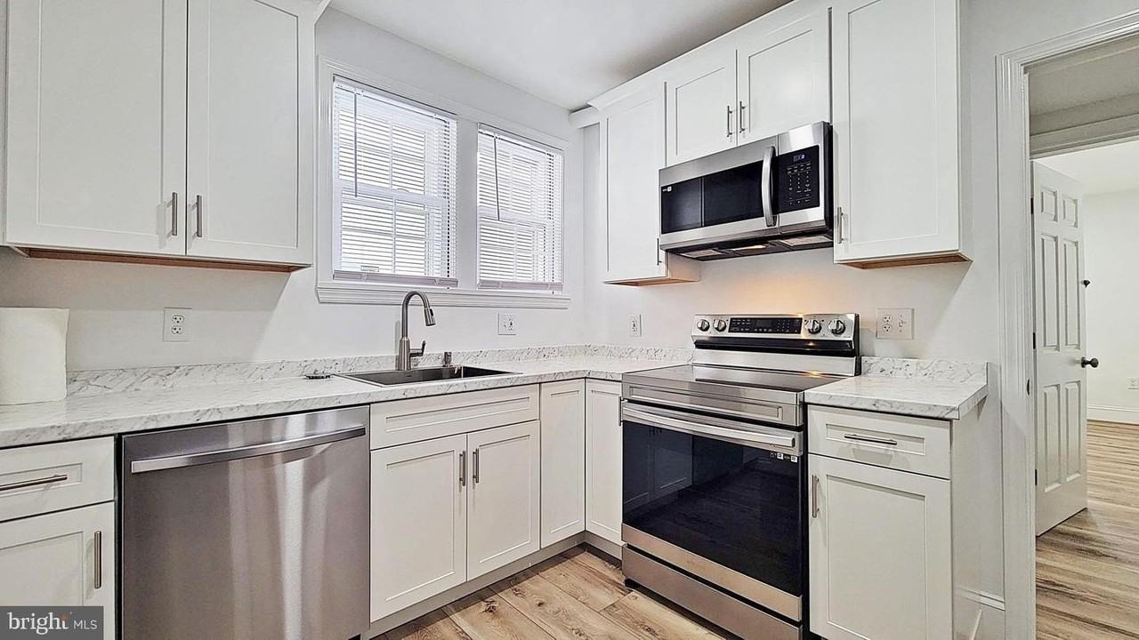 1712 Mount Vernon Ave #A - Photo 4 of 16