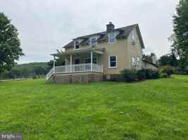 featured image of 5646 Merry Oaks Rd