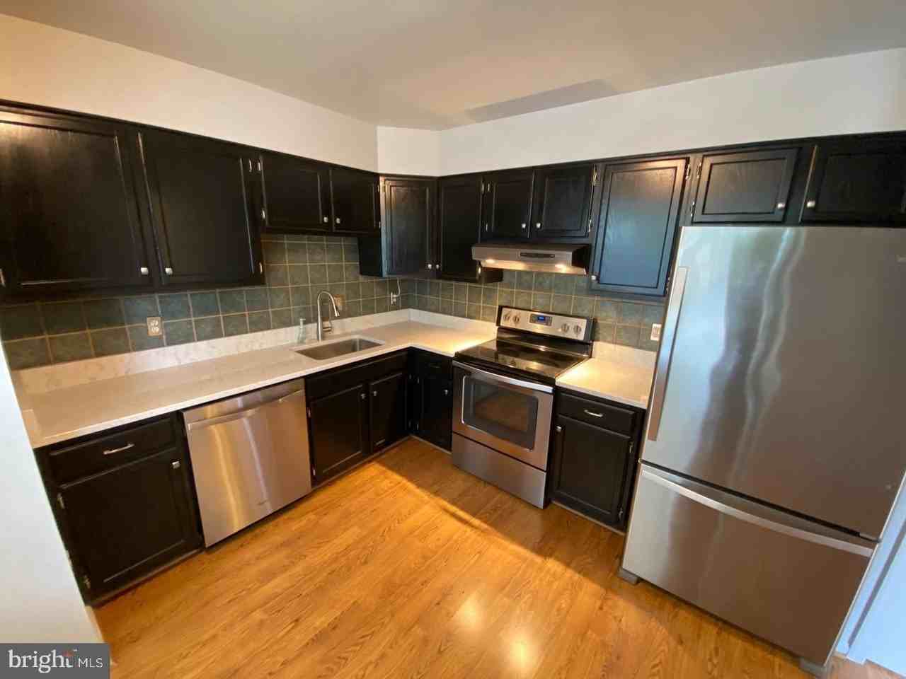 9617 Pierrpont St - Photo 6 of 34