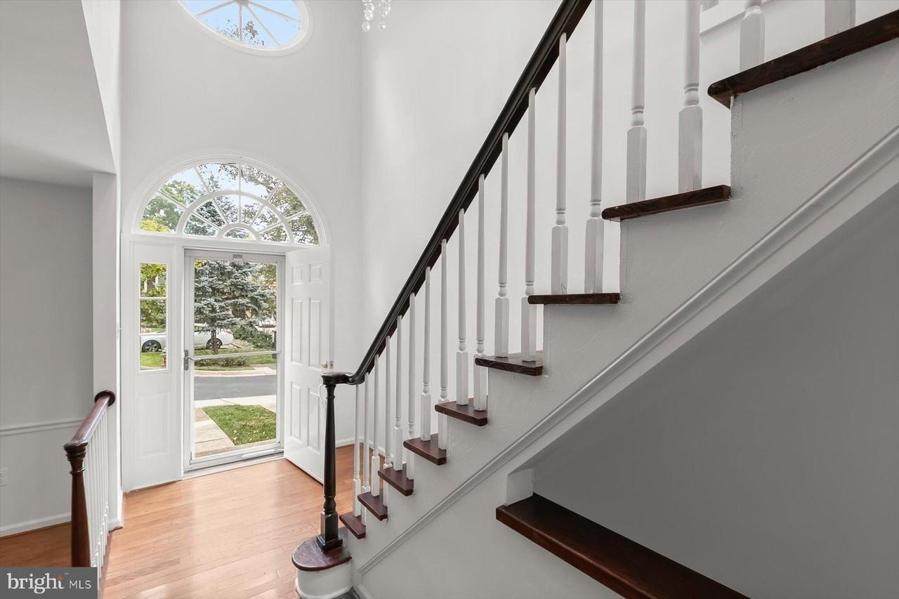 1550 Mclean Commons Ct - Photo 3 of 37