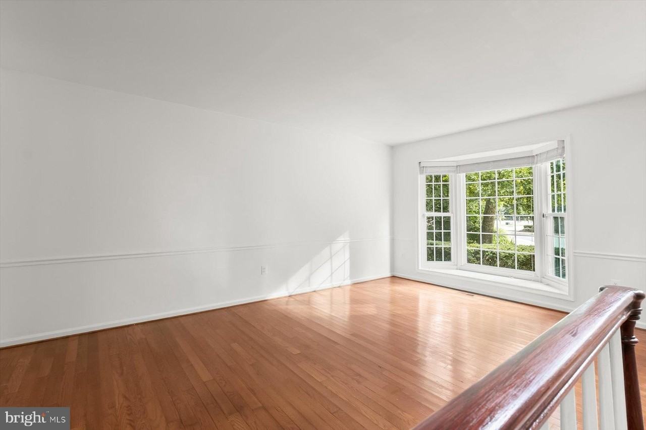 1550 Mclean Commons Ct - Photo 7 of 37