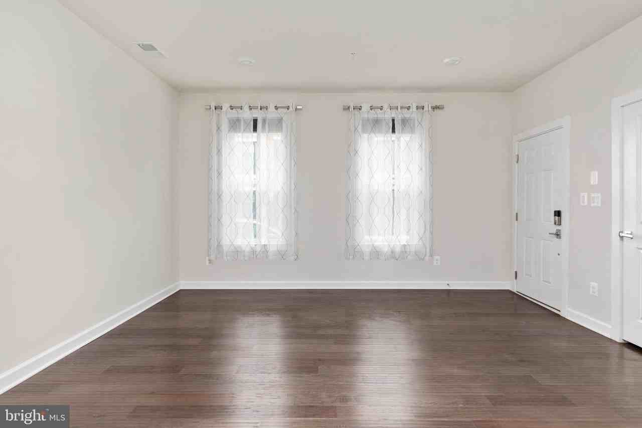 44666 Provincetown Dr - Photo 4 of 20