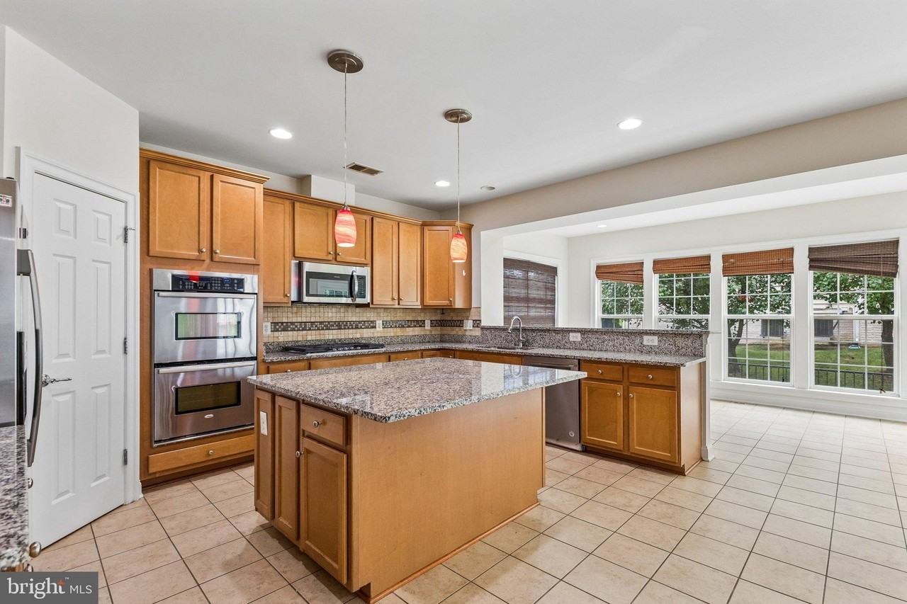 43527 Loudoun Barn Way - Photo 7 of 25