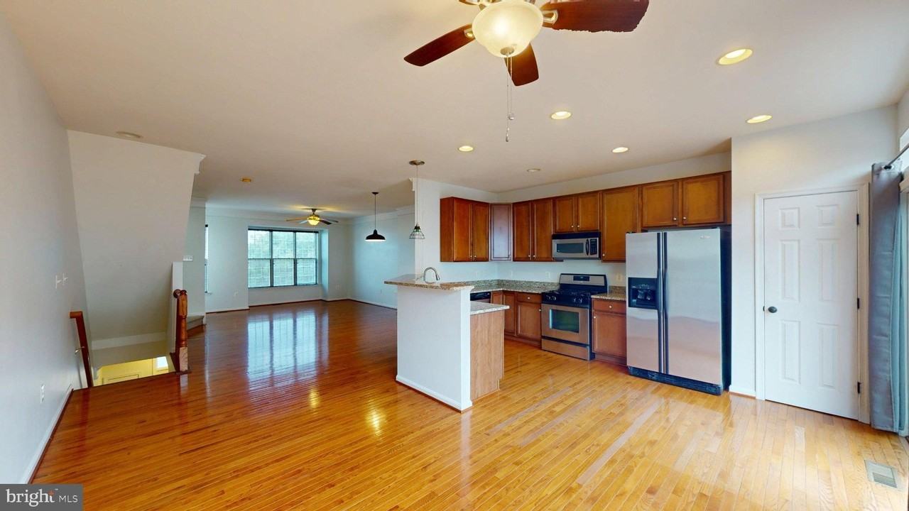 502 Legrace Ter Ne - Photo 6 of 25
