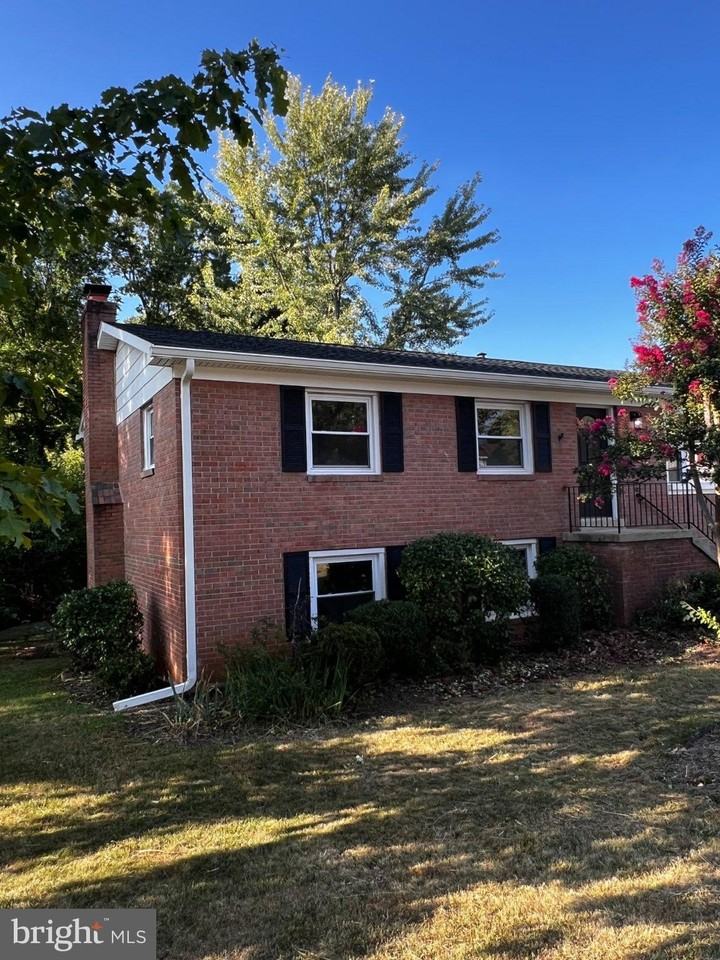 14624 Danville Rd - Photo 3 of 21