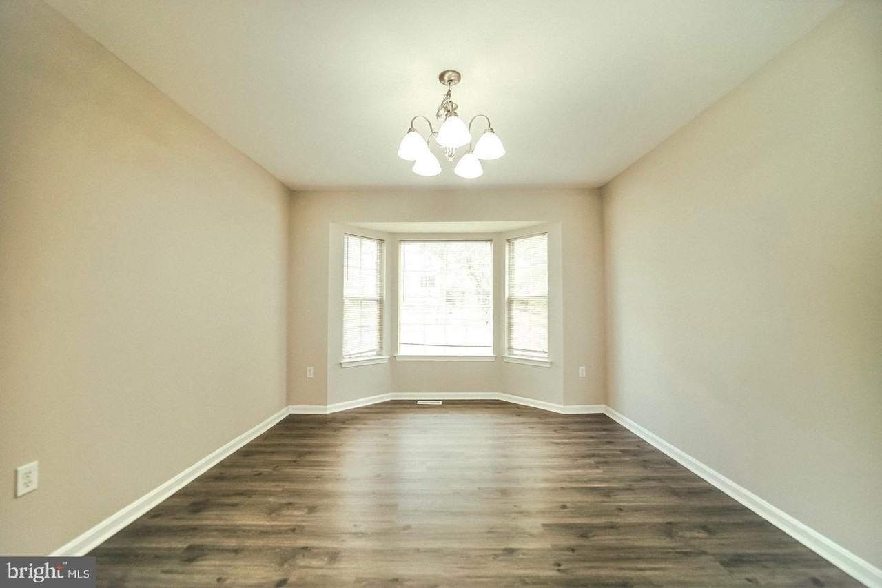5702 Cambridge Dr - Photo 6 of 36
