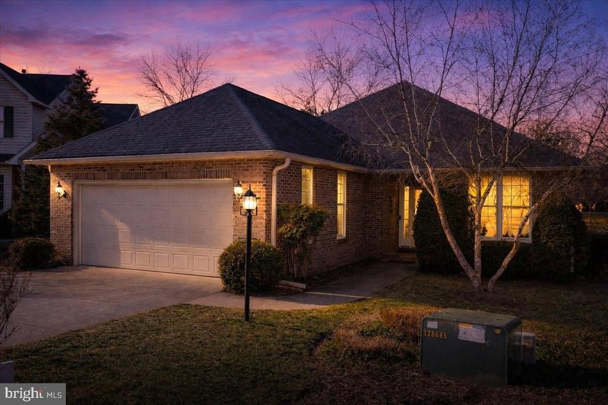 832 Winder Ct - Photo 2 of 50